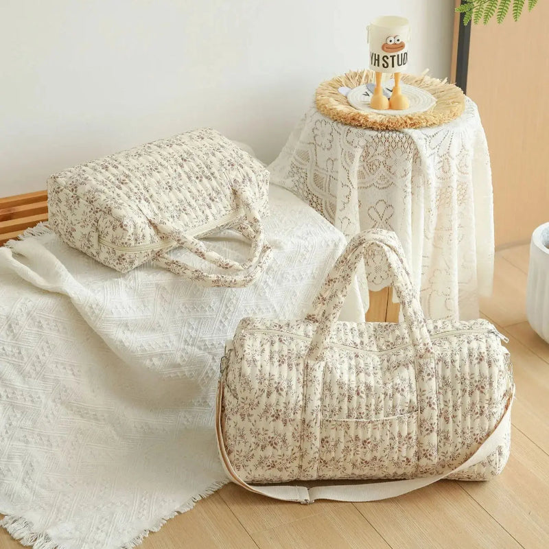 Sac à langer avec imprimé fleuri moderne