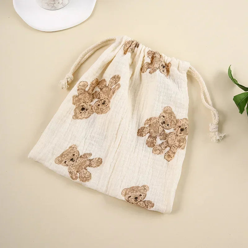 Vue rapprochée sac à couche coton couleur beige